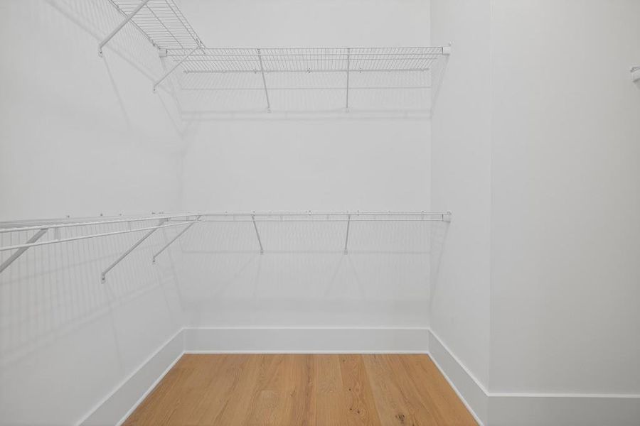 Spacious, unfurnished interior of a new home in Livingstone Park, Kennesaw (Image 21).