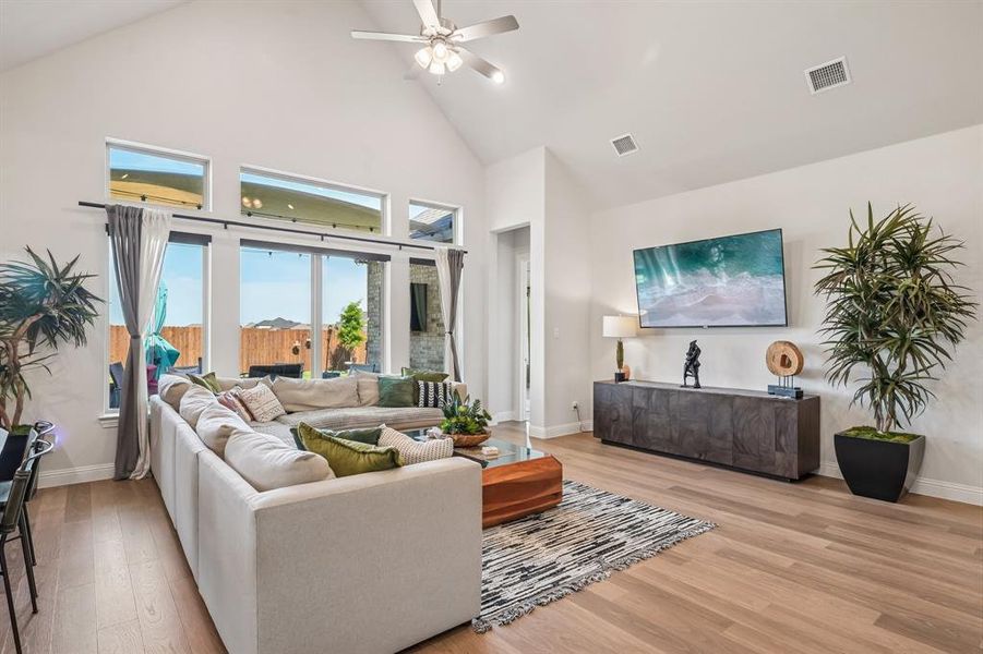 Furnished interior view inside a new home in Ridge Crossing, Waxahachie (Image 19).