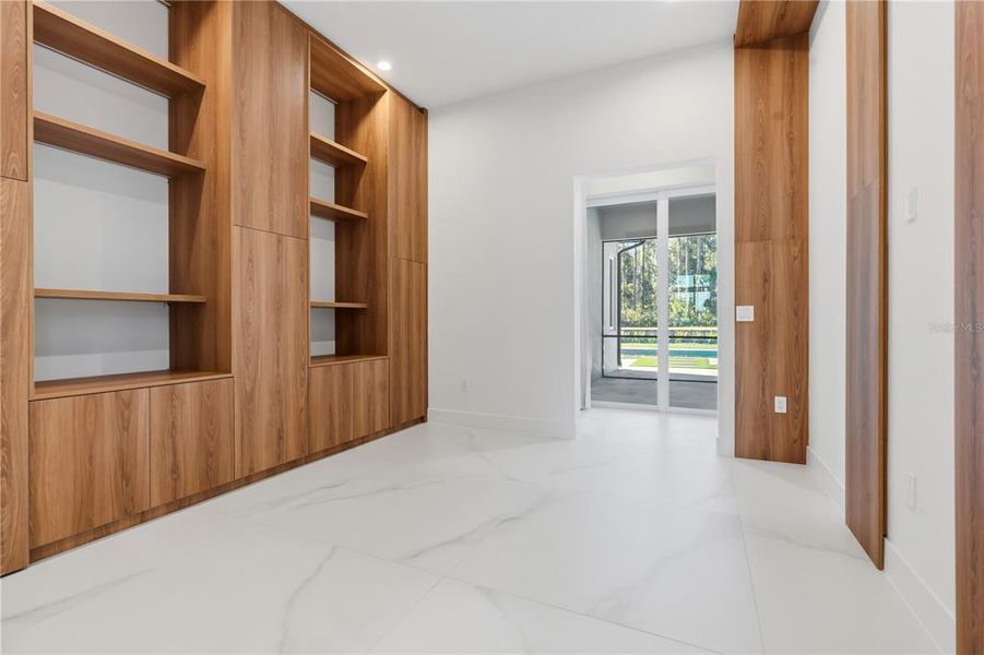 Spacious, unfurnished interior of a new home in , Montverde (Image 26).