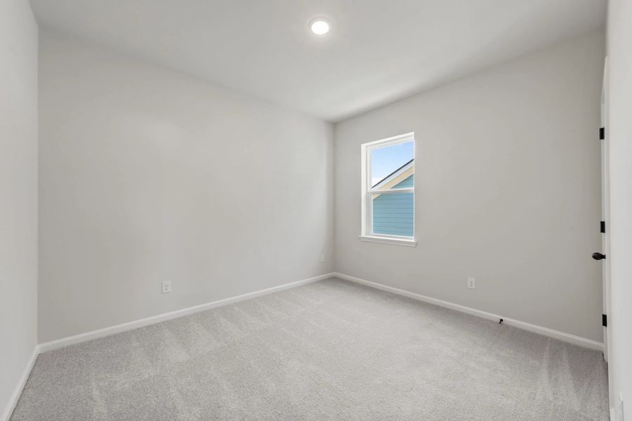 Spacious, unfurnished interior of a new home in Blue Heron Retreat, Little River (Image 21).