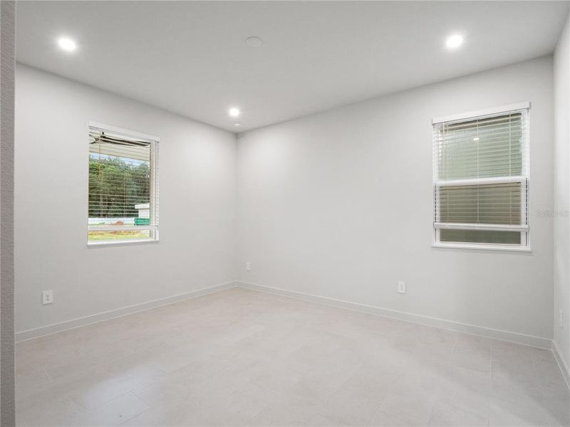 Spacious, unfurnished interior of a new home in , Lady Lake (Image 25).