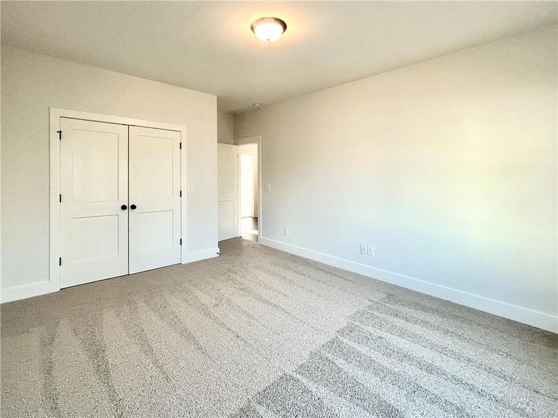 Spacious, unfurnished interior of a new home in , Waleska (Image 18).