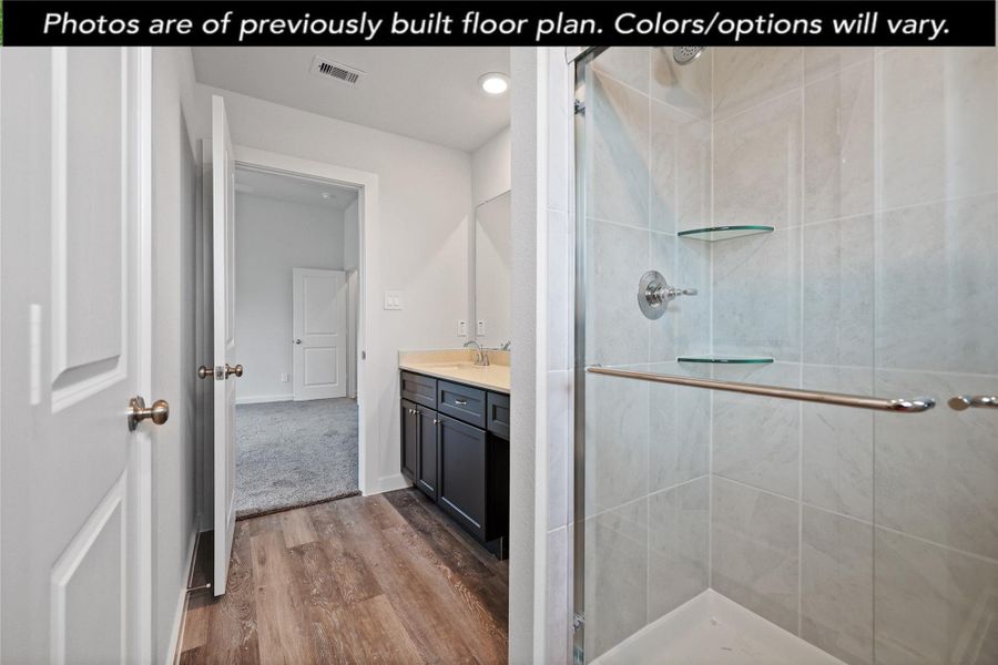 Furnished interior view inside a new home in Grand Oaks Reserve, Cleveland (Image 10). Furnished interior view inside a new home in Grand Oaks Reserve, Cleveland (Image 10).