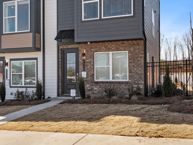 Representative exterior details of a home built from the Roan by Tri Pointe Homes in Southmont, Charlotte (Image 1). Representative exterior details of a home built from the Roan by Tri Pointe Homes in Southmont, Charlotte (Image 1).