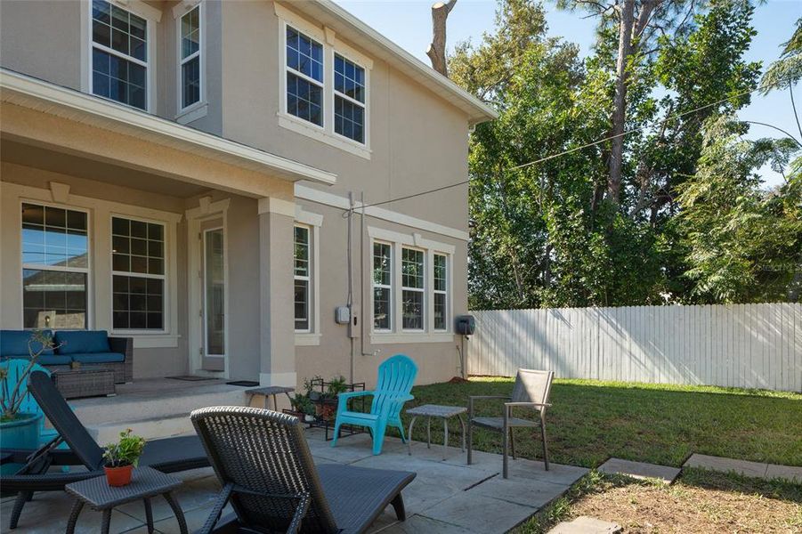 Exterior details and patio area of a home in , St. Petersburg (Image 28).