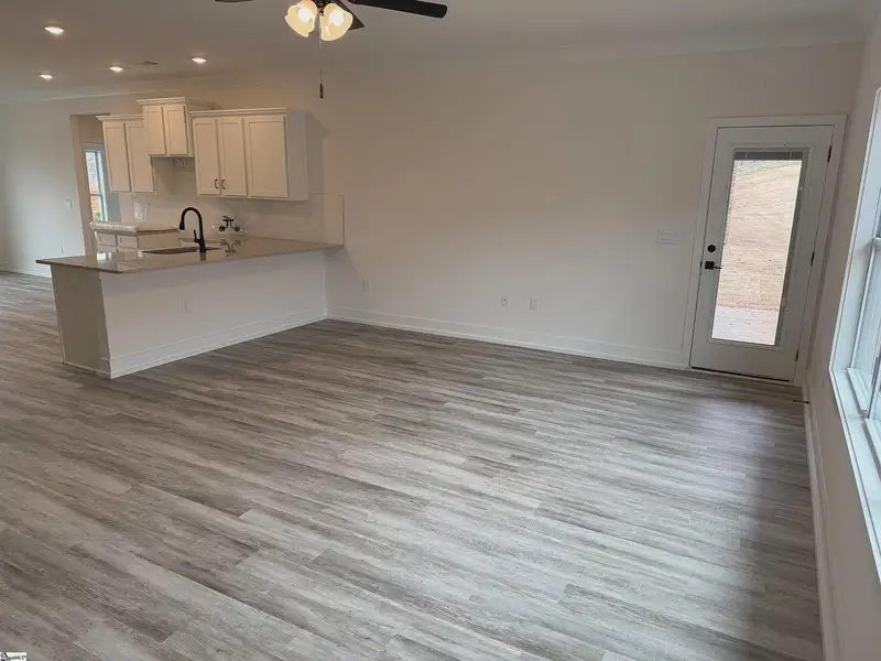 Spacious, unfurnished interior of a new home in Hidden Lake Estates, Greenville (Image 9).