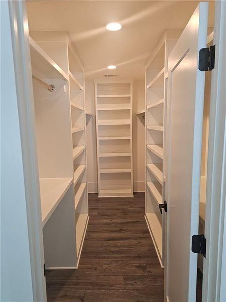 Spacious, unfurnished interior of a new home in , Scottdale (Image 19).