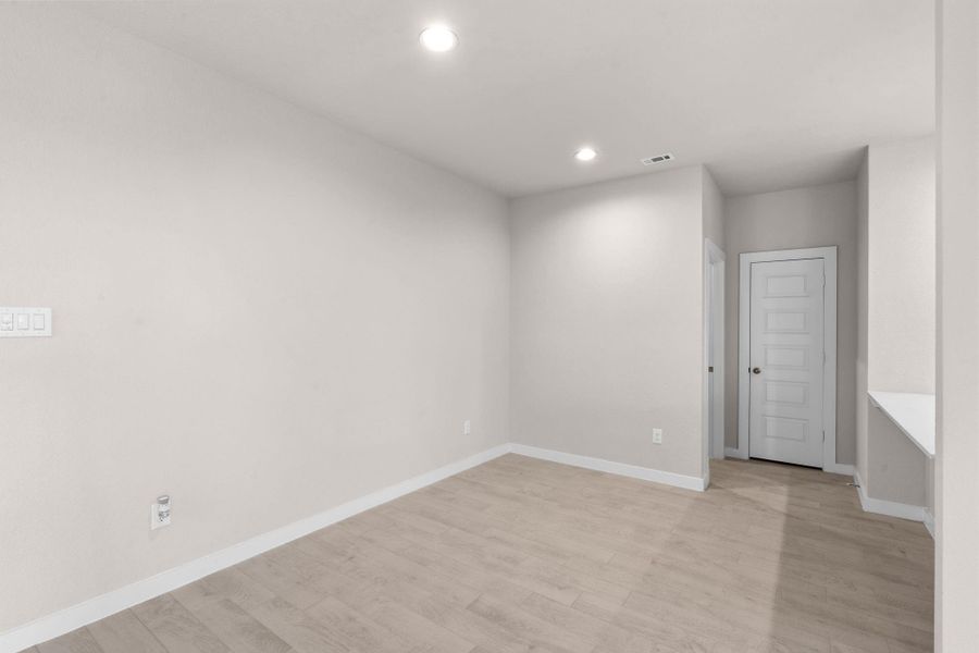 Spacious, unfurnished interior of a new home in Cypresswood Landing, Humble (Image 24).