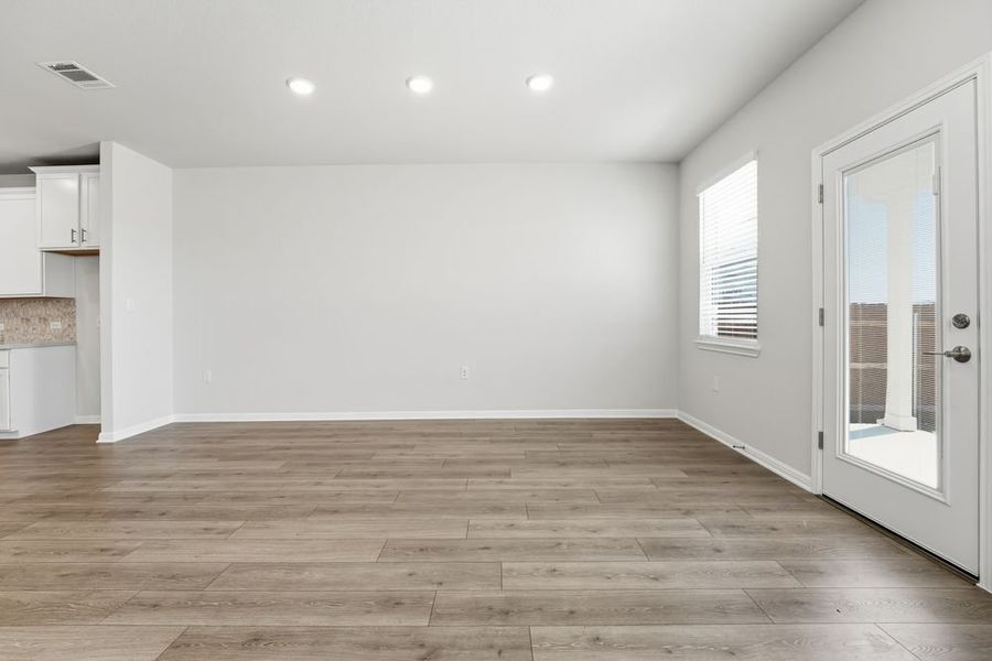 Spacious, unfurnished interior of a new home in Lisso, Pflugerville (Image 15).