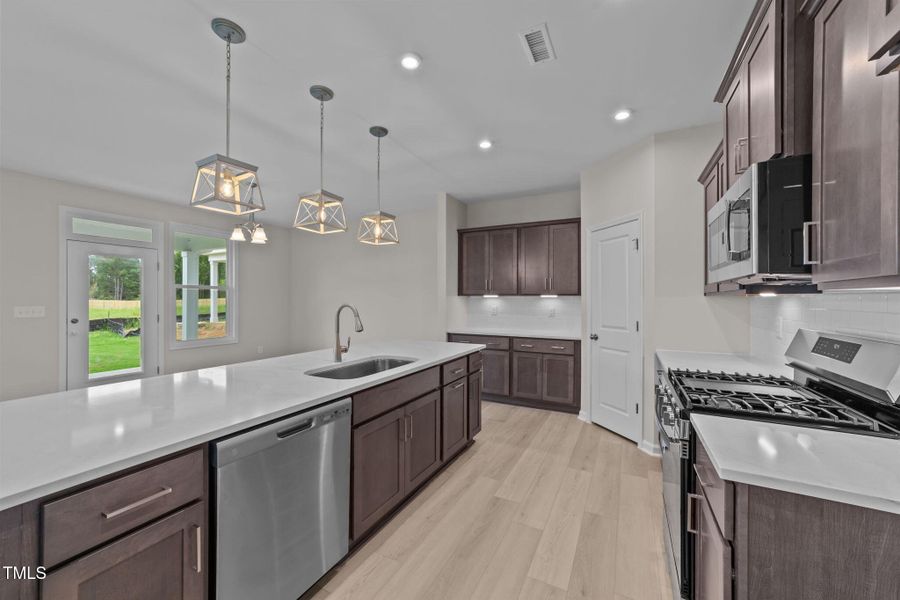 Picture for reference only.