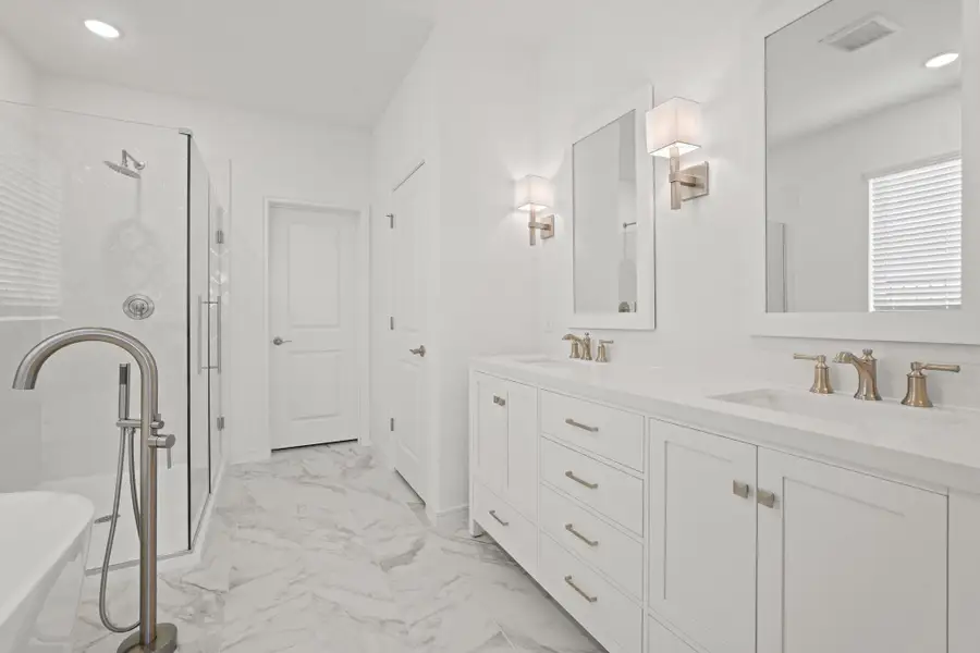 Spa-like primary bath (*Photo not of actual home and used for illustration purposes only.) Spa-like primary bath (*Photo not of actual home and used for illustration purposes only.)