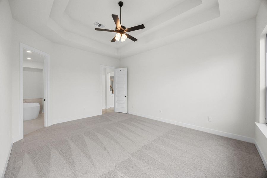 Spacious, unfurnished interior of a new home in Santa Rita Ranch, Liberty Hill (Image 22).