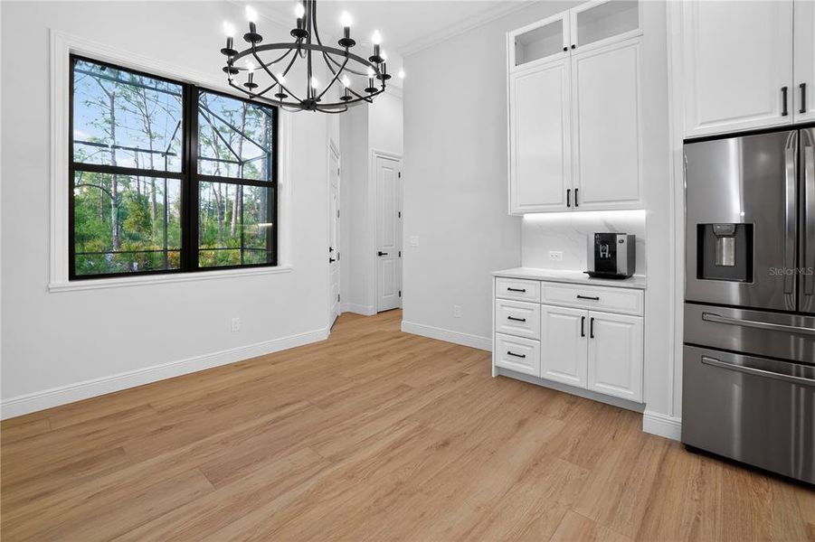 Spacious, unfurnished interior of a new home in , Port Charlotte (Image 70).