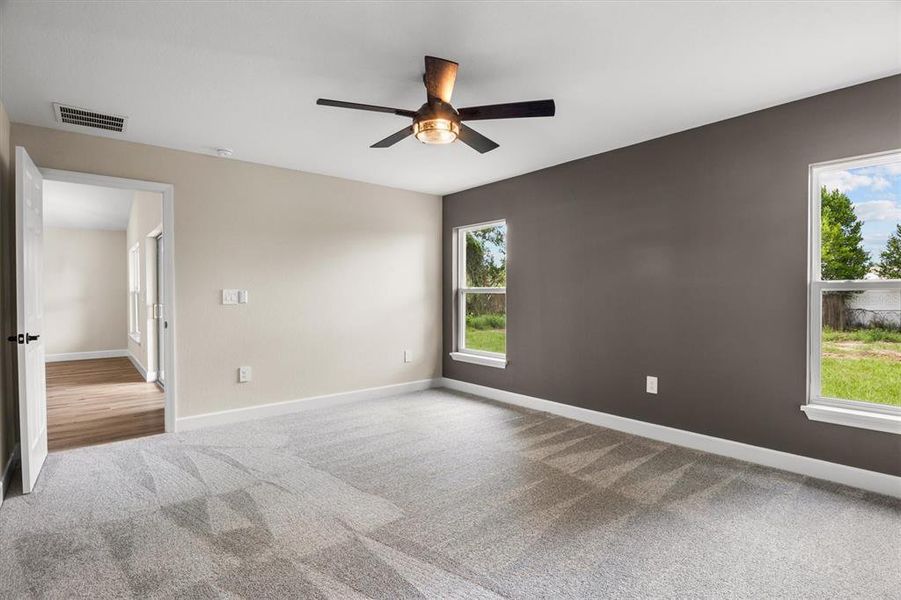 Spacious, unfurnished interior of a new home in , Eagle Lake (Image 20).