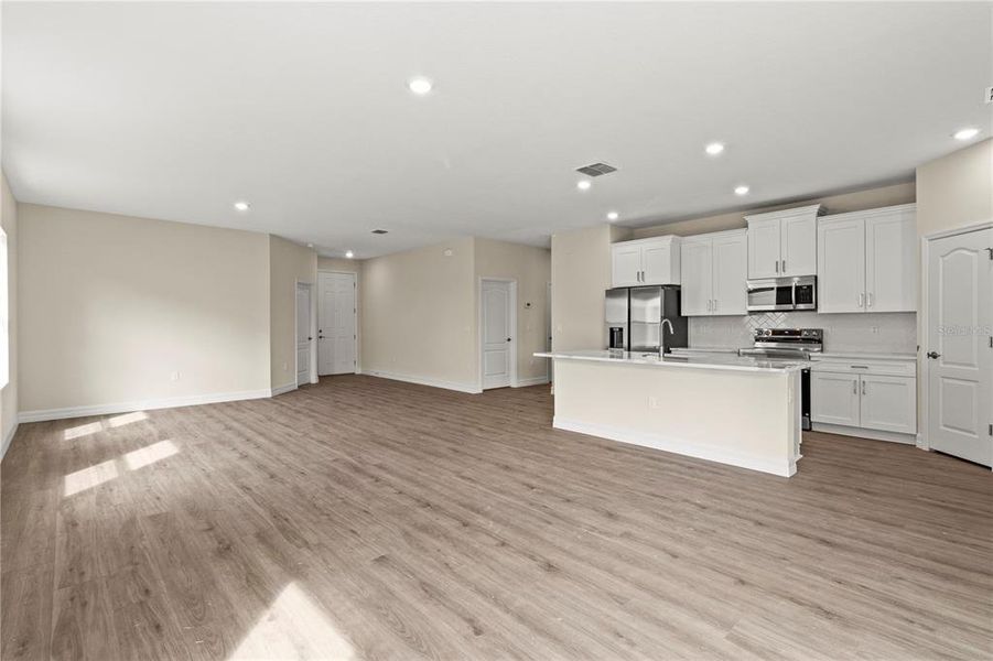 Spacious, unfurnished interior of a new home in , Leesburg (Image 18). Spacious, unfurnished interior of a new home in , Leesburg (Image 18).