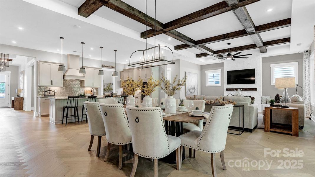 Model photo used for reference