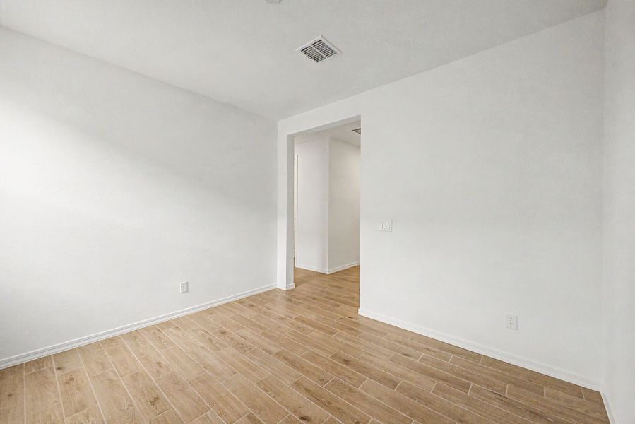 Spacious, unfurnished interior of a new home in White Tank Vistas, Waddell (Image 13). Spacious, unfurnished interior of a new home in White Tank Vistas, Waddell (Image 13).