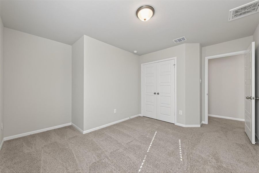 Spacious, unfurnished interior of a new home in Woodland Lakes, Houston (Image 28). Spacious, unfurnished interior of a new home in Woodland Lakes, Houston (Image 28).