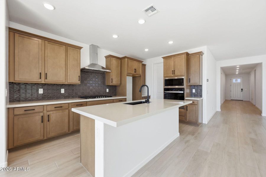 PHX_Landmarke_Lot 1063_Cobalt_705_kitche PHX_Landmarke_Lot 1063_Cobalt_705_kitche