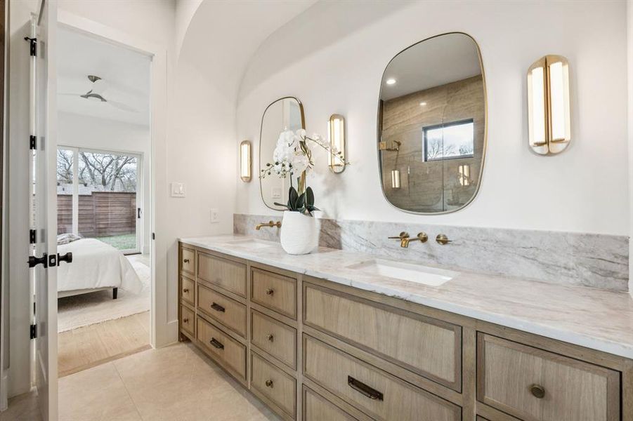 Furnished interior view inside a new home in , Dallas (Image 12).