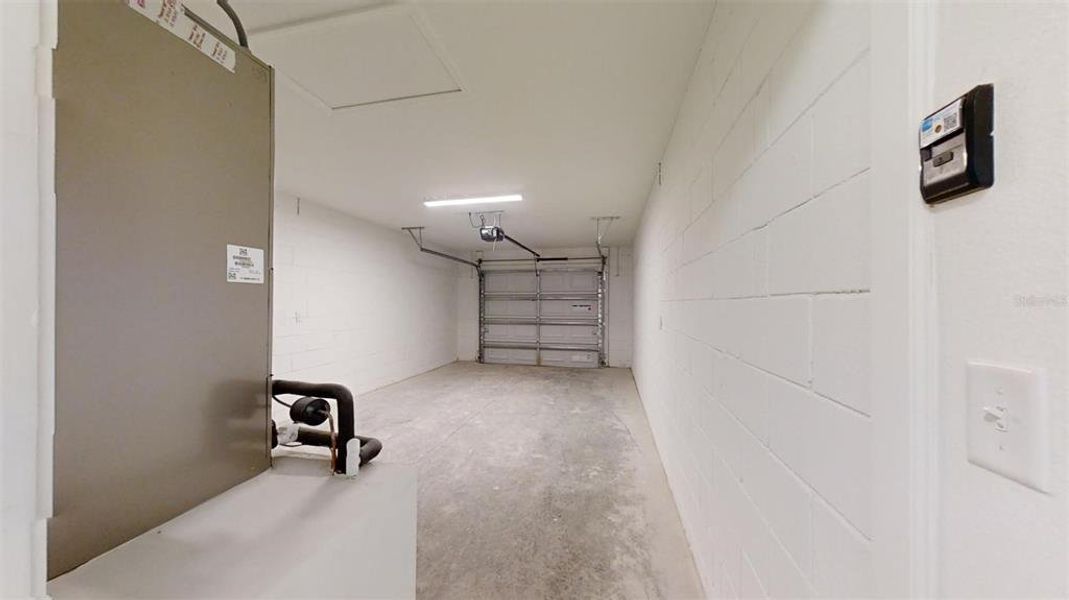 Spacious, unfurnished interior of a new home in , Ocala (Image 24).