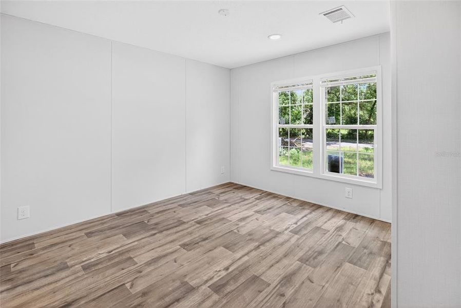 Spacious, unfurnished interior of a new home in , Brooksville (Image 17).