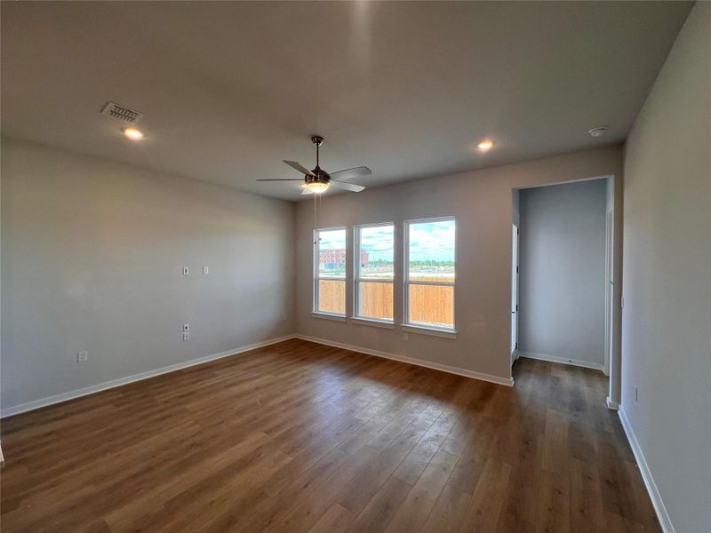 Spacious, unfurnished interior of a new home in Estancia West, Manchaca (Image 17). Spacious, unfurnished interior of a new home in Estancia West, Manchaca (Image 17).