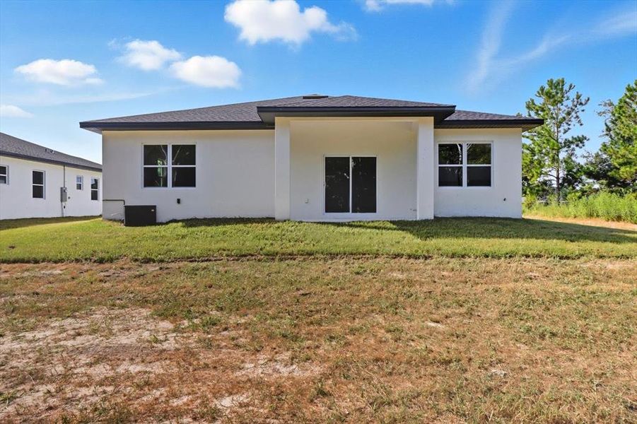Exterior details and patio area of a home in , Dunnellon (Image 15). Exterior details and patio area of a home in , Dunnellon (Image 15).