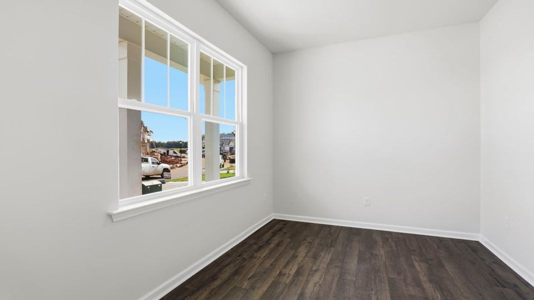 Spacious, unfurnished interior of a new home in Hunters Ridge, Woodruff (Image 16).