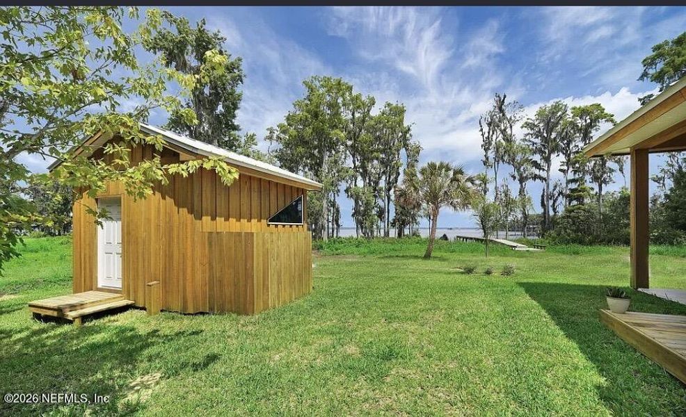 Exterior details and patio area of a home in , East Palatka (Image 28).