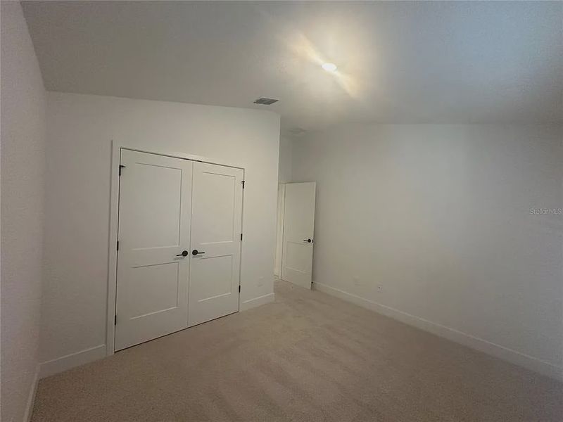 Spacious, unfurnished interior of a new home in Densan Park, Oxford (Image 10).