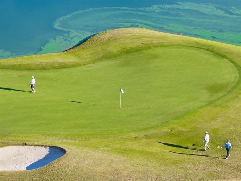 Image 25 of a home in Hillshire.