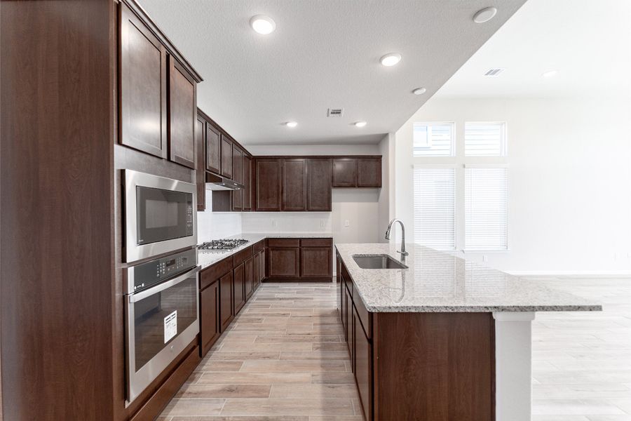Furnished interior view inside a new home in Canterra Creek, Rosharon (Image 6).
