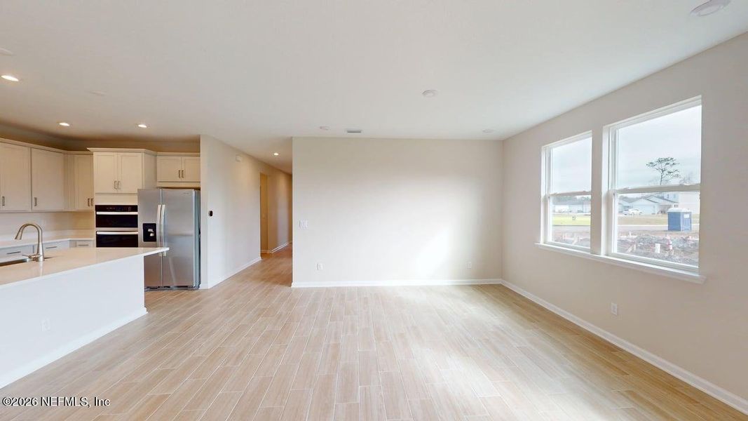 Spacious, unfurnished interior of a new home in Lakes at Bella Lago, Green Cove Springs (Image 13).