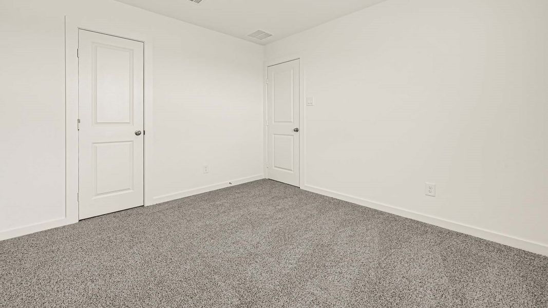 Spacious, unfurnished interior of a new home in Holly Ridge, Rosenberg (Image 30).