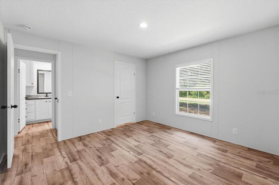 Spacious, unfurnished interior of a new home in , Zephyrhills (Image 43).