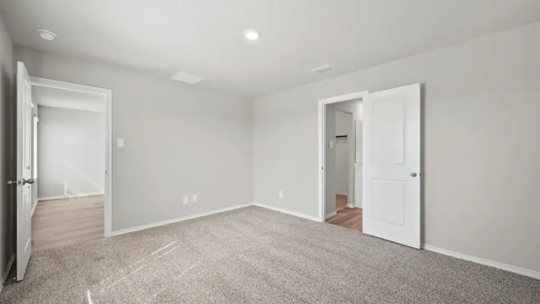 Representative unfurnished interior of a home built from the Caprock by D.R. Horton in Blackbird Estates, Mineral Wells (Image 24).