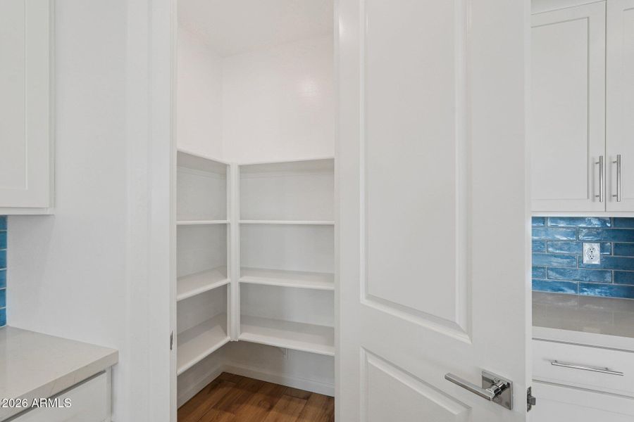 16-web-or-mls-S 95th Dr-S2201-016r