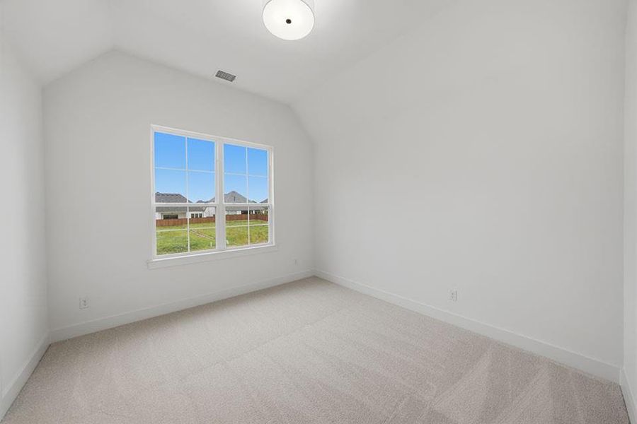 Spacious, unfurnished interior of a new home in The Homestead - 62', Rockwall (Image 35).
