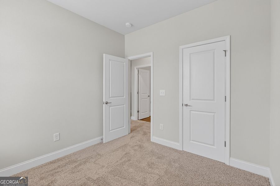Spacious, unfurnished interior of a new home in Morning Creek Forest, Atlanta (Image 12).