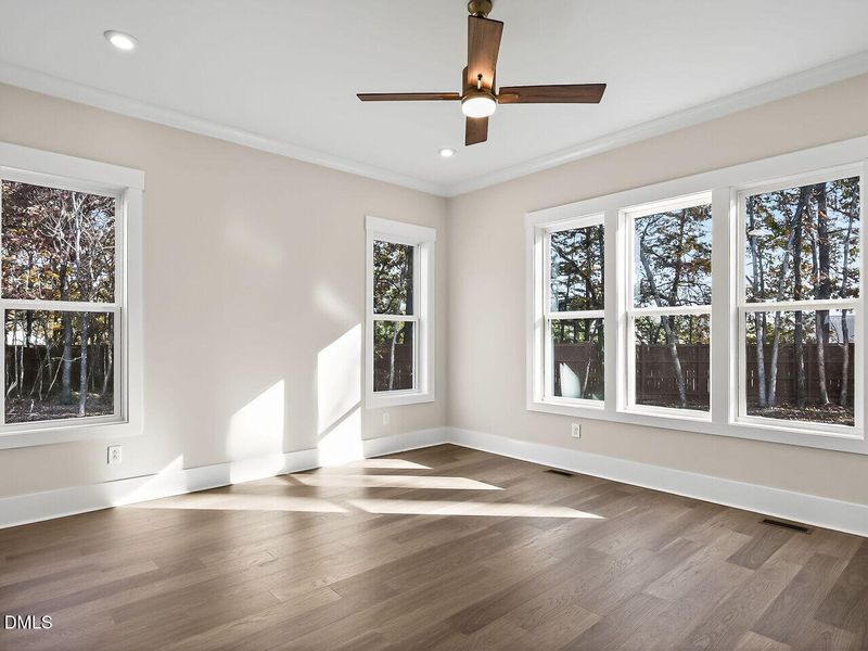 021-1280x960-primary-br