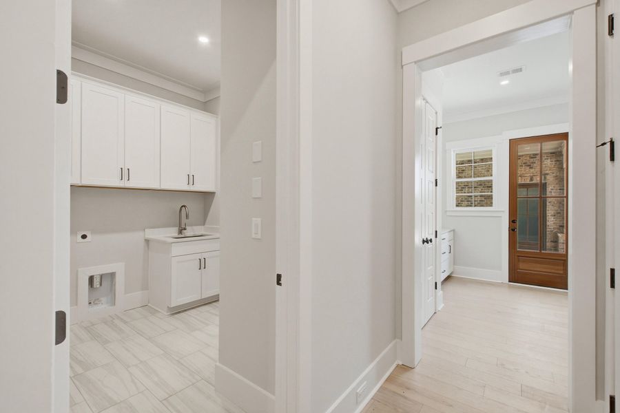 Image 81 of a home in .