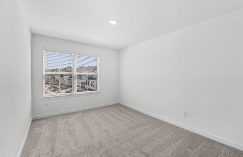 Spacious, unfurnished interior of a new home in Santa Rita Ranch, Liberty Hill (Image 45).