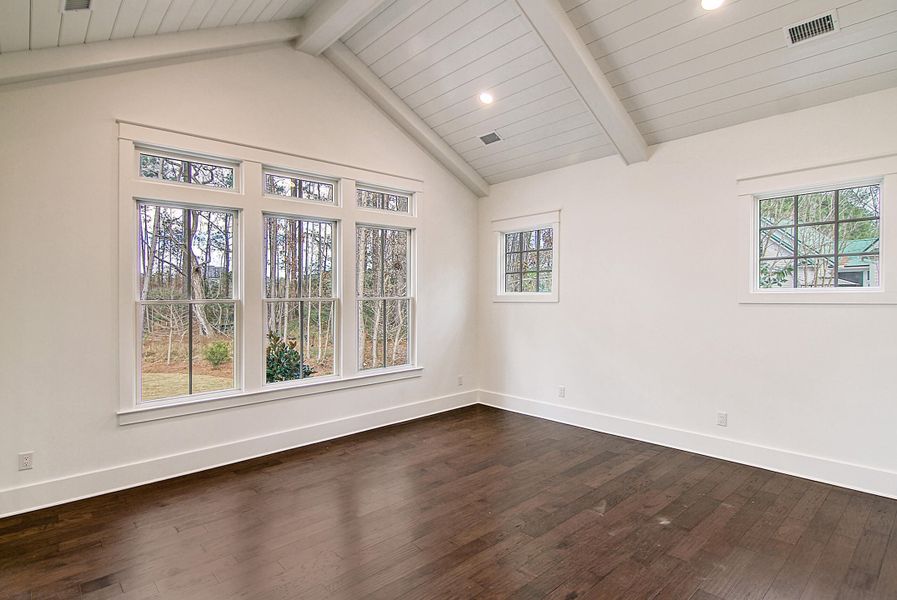 Spacious, unfurnished interior of a new home in , Ravenel (Image 15).
