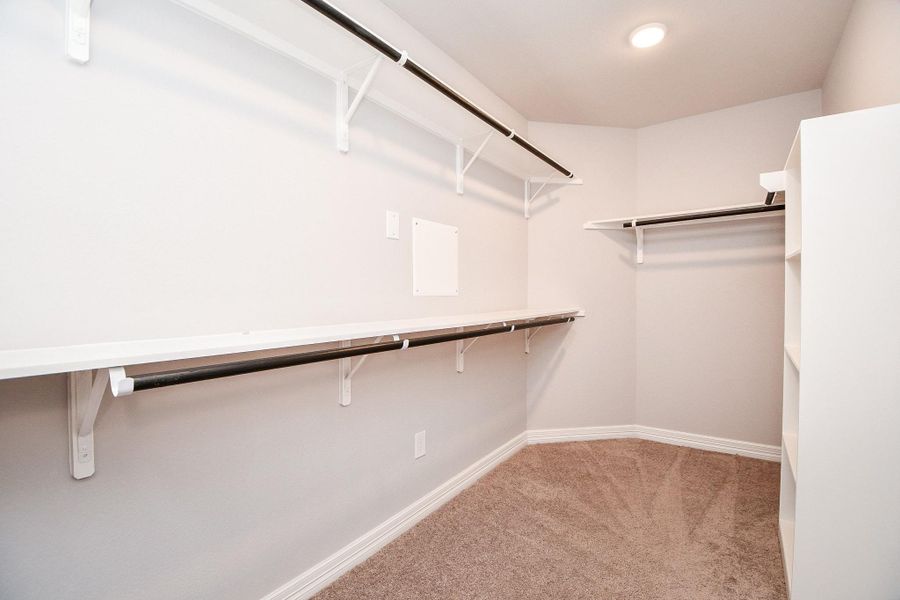 Spacious, unfurnished interior of a new home in , Tomball (Image 25). Spacious, unfurnished interior of a new home in , Tomball (Image 25).