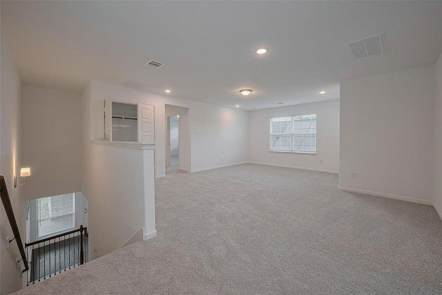 Spacious, unfurnished interior of a new home in , Dayton (Image 32).