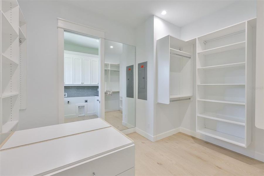 Furnished interior view inside a new home in , Tampa (Image 55).