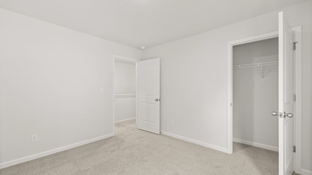 Spacious, unfurnished interior of a new home in Creekview, Atlanta (Image 27).