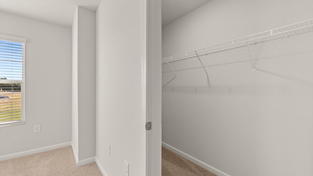 Spacious, unfurnished interior of a new home in Weatherstone, Grovetown (Image 22).