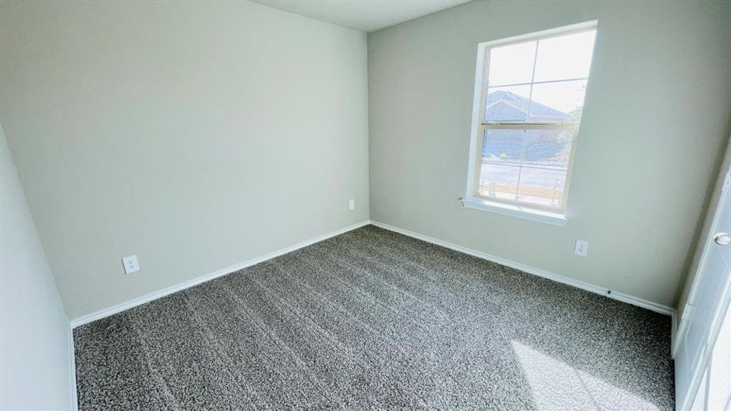 Spacious, unfurnished interior of a new home in Sunnycreek, Fort Worth (Image 18).